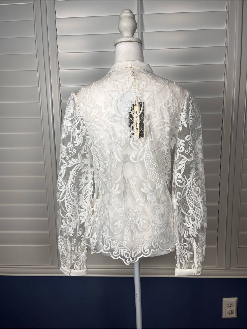 Ultra Pink White Embroidered Lace Bow Tie Romantic Sheer Long Sleeve Top Size S - Picture 5 of 7
